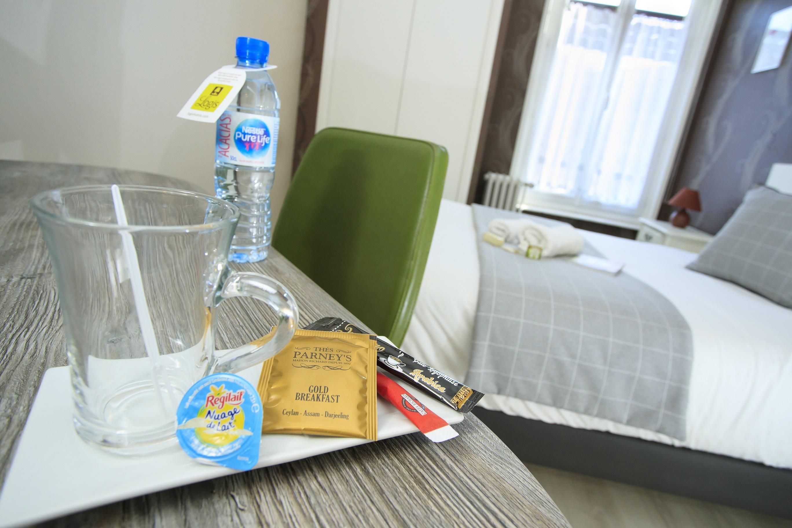 אלברט Logis Hotel & Restaurant De La Basilique מראה חיצוני תמונה
